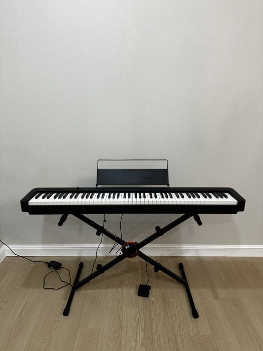 Пианино со стойкой