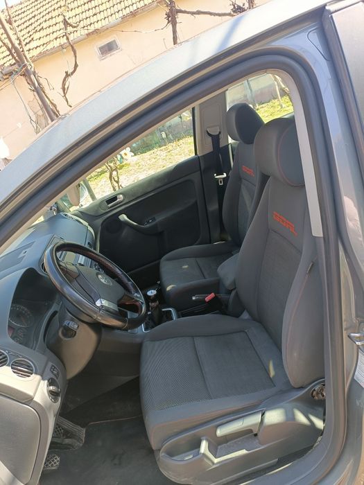 Vând Golf 5+ 2007. Motor 1.9 Diesel