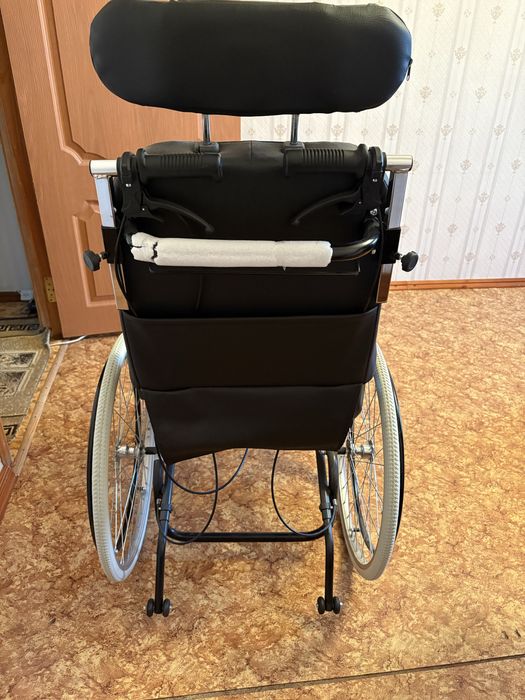 Инвалидная коляска (новая)