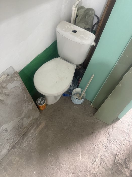 Продам унитаз срочно