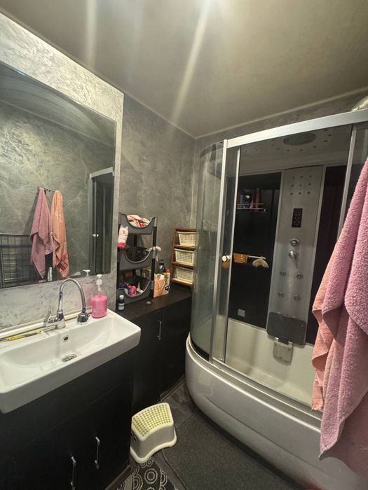 Продам на ттз квартиру 2/4/4 50м2 балкон 1.5*6