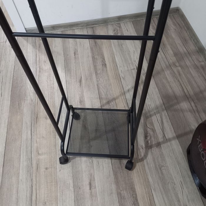 Продам вешалка напольная