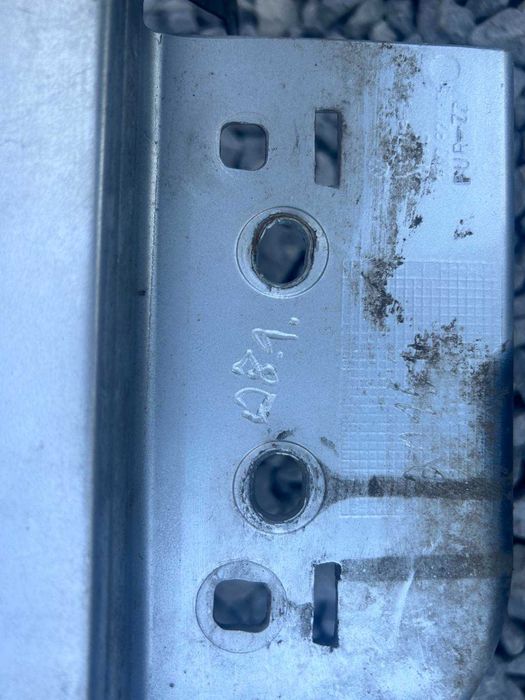 калник десен VW Phaeton 2002-2011 г. #013S