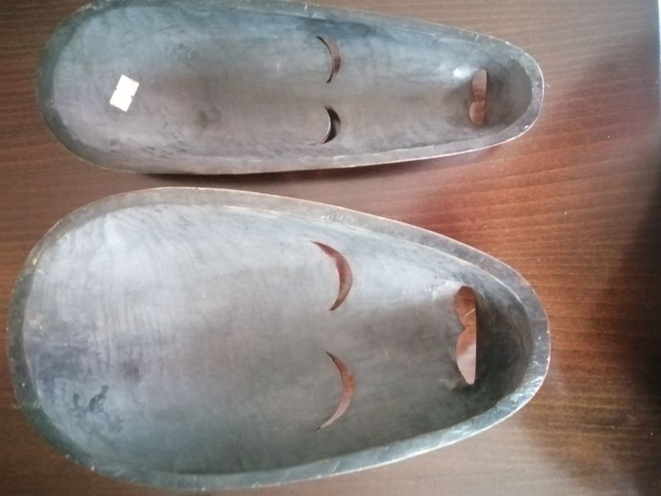 Mască africană, sculptată, pictată