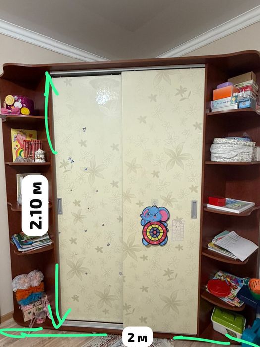 Продается угловой шкаф купе