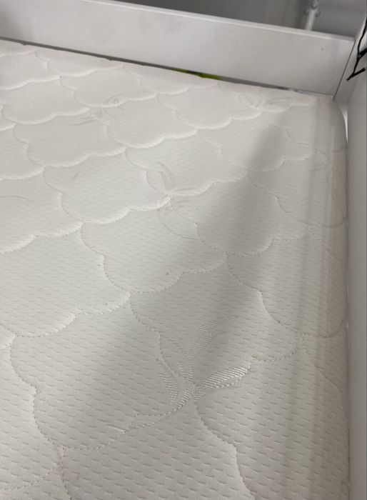 Двухярусный кровать