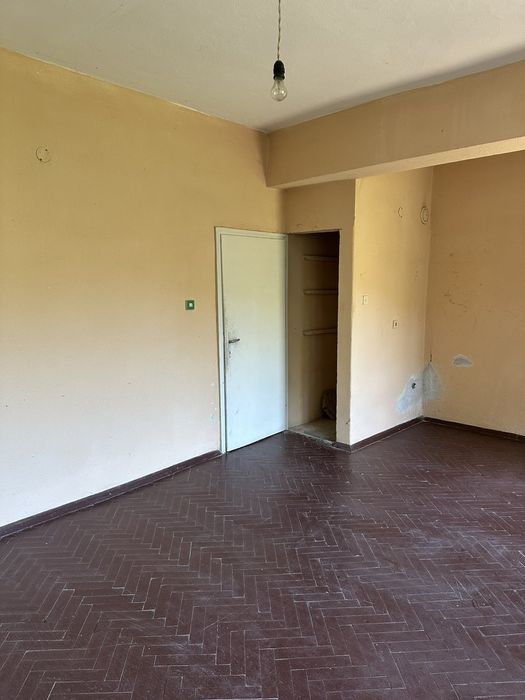 Продавам апартамент на гара Елисейна