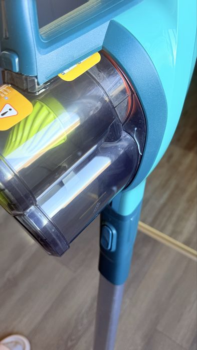 Вертикална прахосмукачка Philips