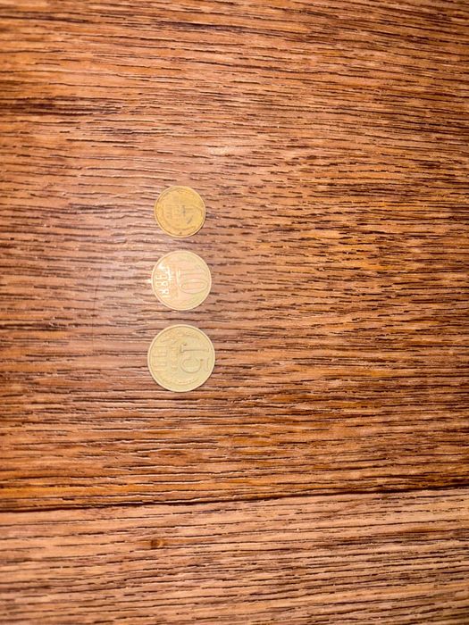 Старинные купюры и монеты