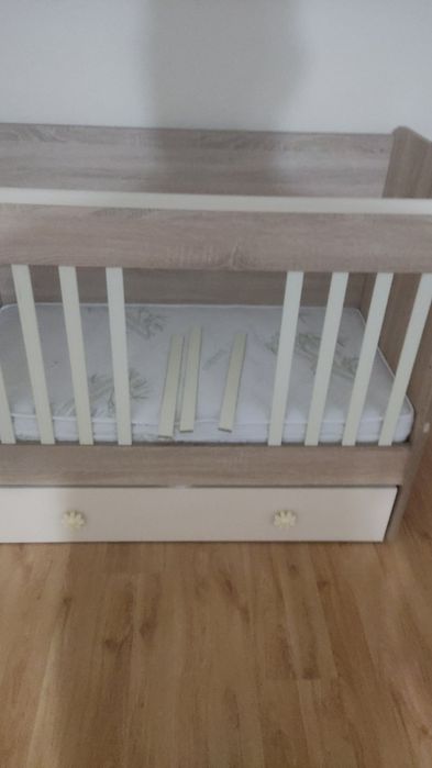 Бебешка кошара за сън