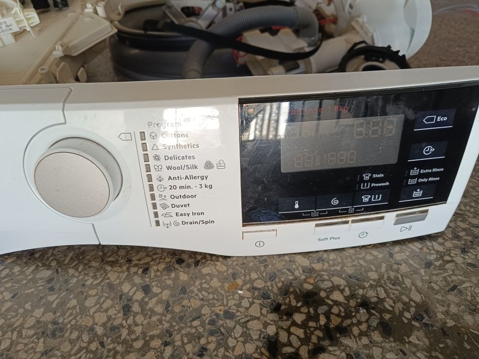 Пералня AEG на части