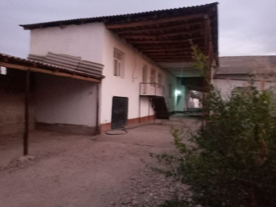 Уй сотилади Ўрта Чирчик туманида