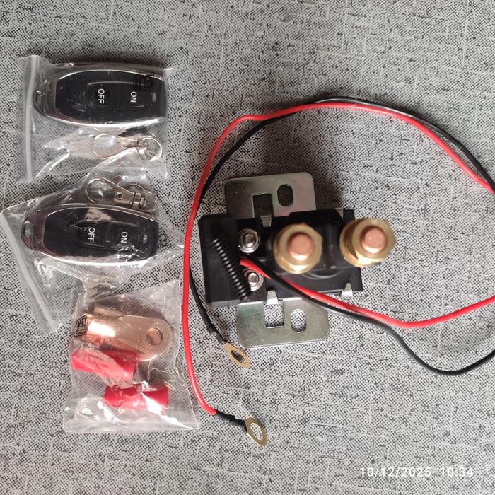 Интелигентен и мощен прекъсвач(ключ маса) с параметри 500А, 12 V.