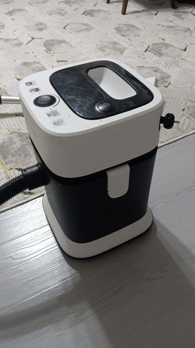 Пылесос с аквафильтром профессиональный мощный.