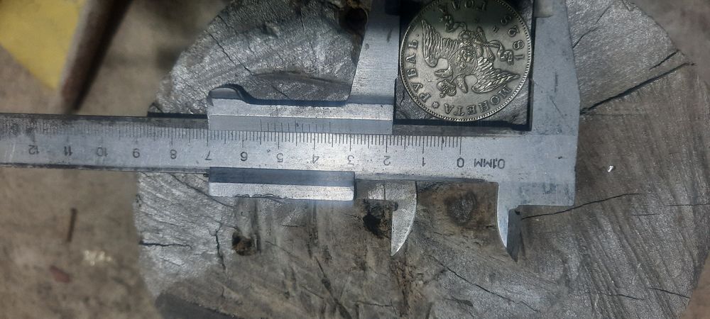 Qadimiy tanga sotiladi.