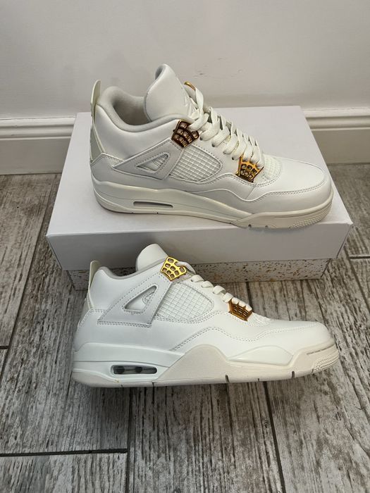 Jordan 4 Gold Metalic