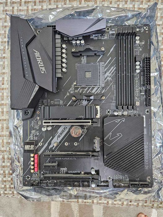 Материнская плата Gigabyte Aorus Elite B550