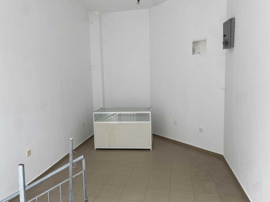 МАГАЗИН, 42 кв.м., град Карлово, Център