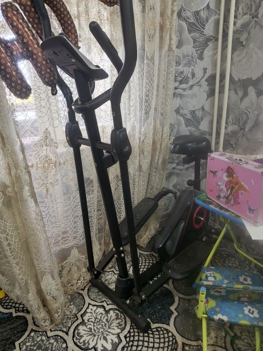 Sotiladi velo trenajor. Велотренажёр продаётся