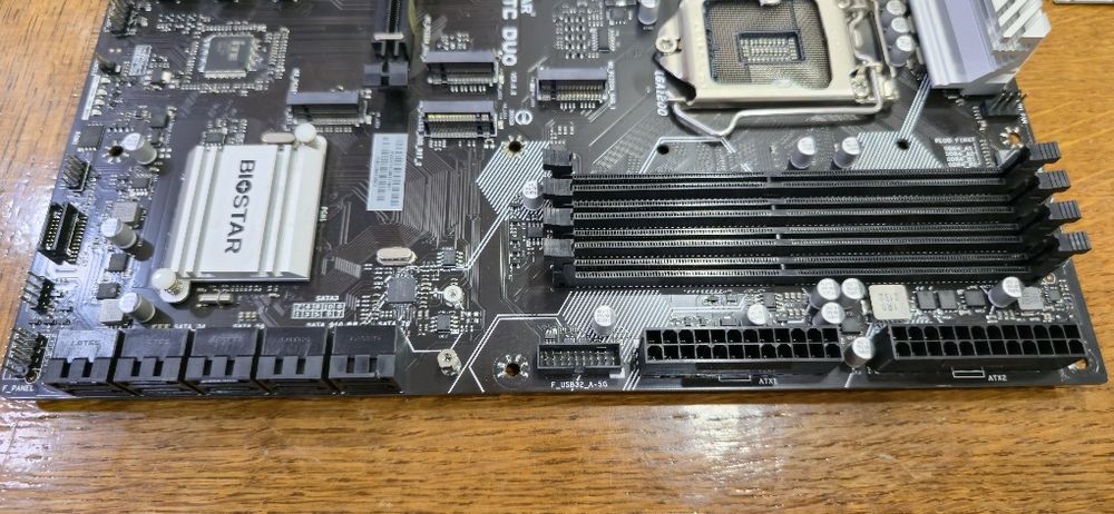 Placa de bază Biostar TZ 590 BTC-DUO