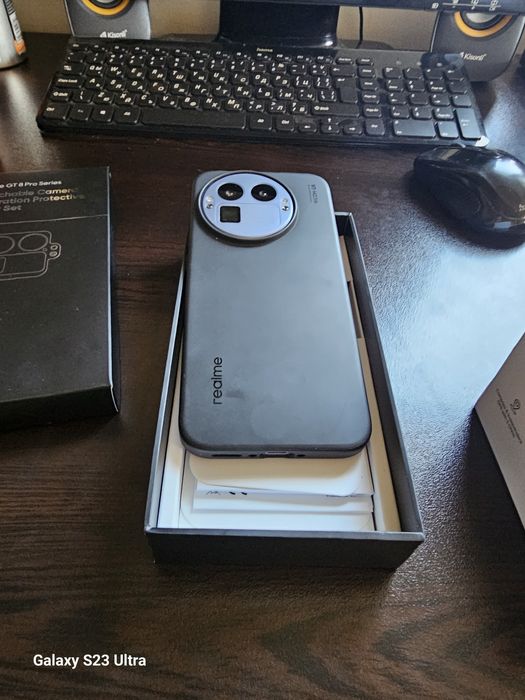Телефон Realme GT8 Pro