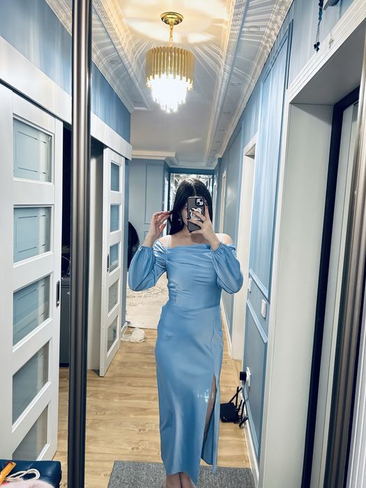 Платье голубое женское