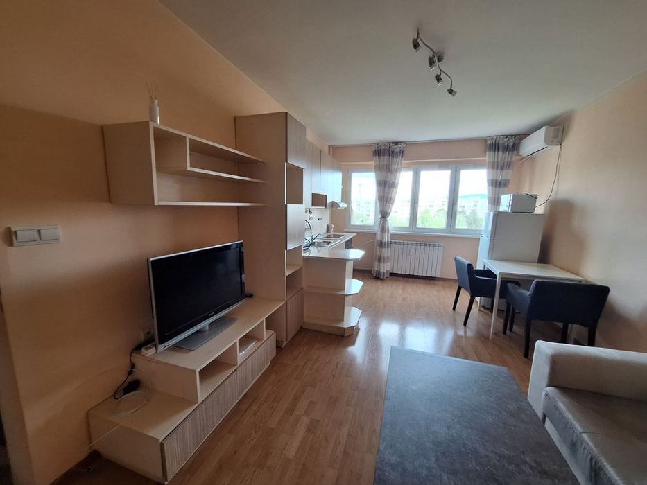 Дава се под наем Едностаен апартамент в София, Младост 2 - 48 кв.м за 500 € - Снимка #1