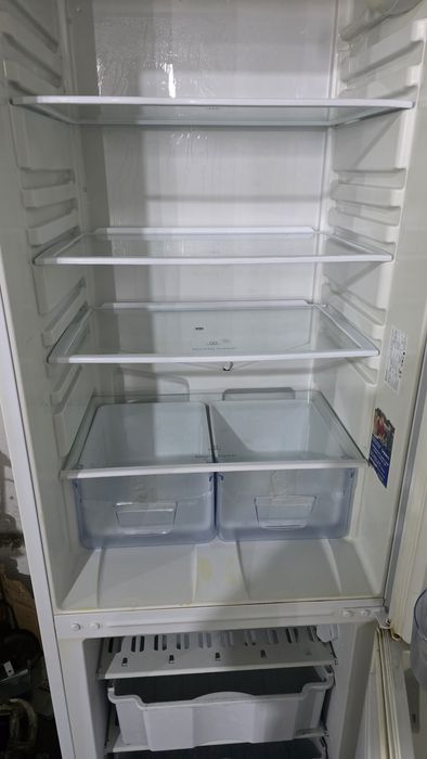 Продам холодильник Индезит