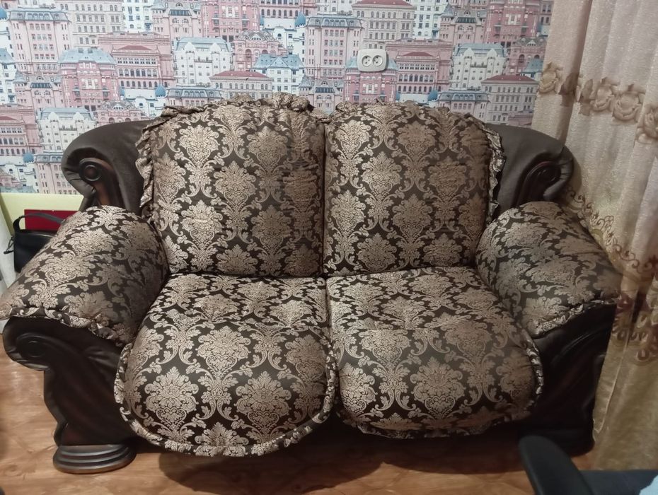Срочно продам уголок