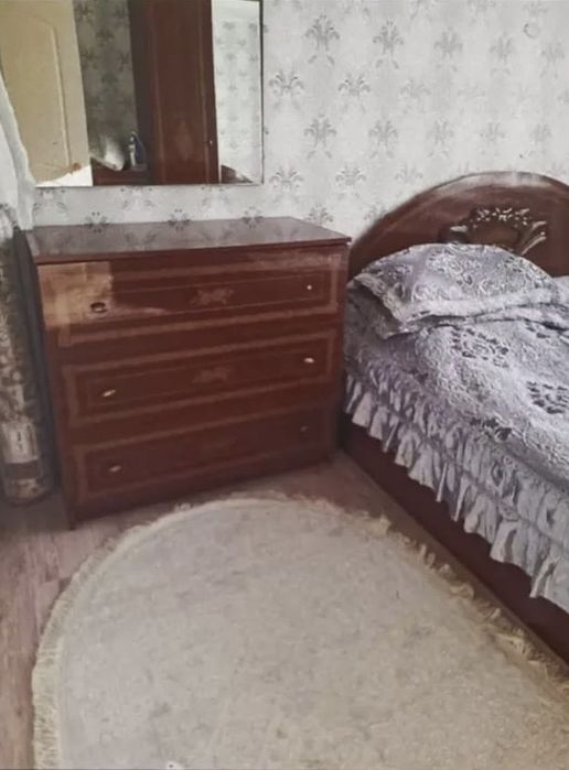 Продам спальный гарнитур с ортопедическим матрасом