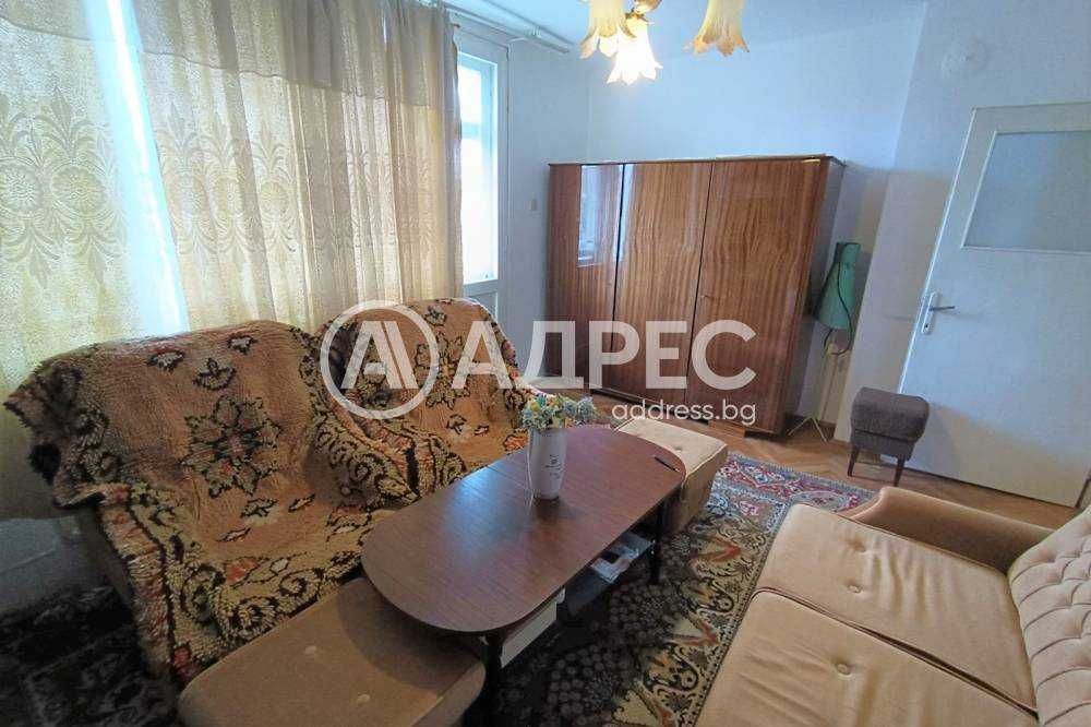 Тристаен апартамент