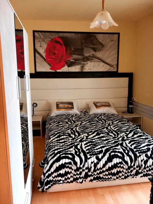 Дава се под наем Тристаен апартамент в Варна, Бриз - 100 кв.м за 561 € - Снимка #4