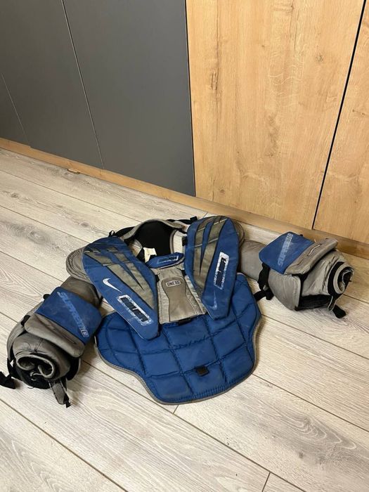 Продаю хоккейную форму