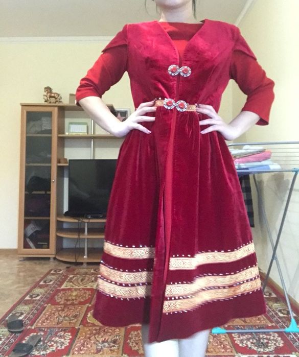 Национальная одежда. Комзол.