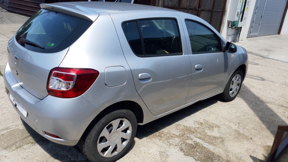 Dacia sandero 1,,5 dci 2015 gri piese din dezmembrari