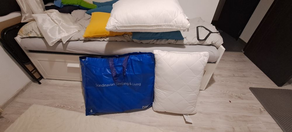 Vând 2  Perne fibre 50x70x3 ULVIK Jysk