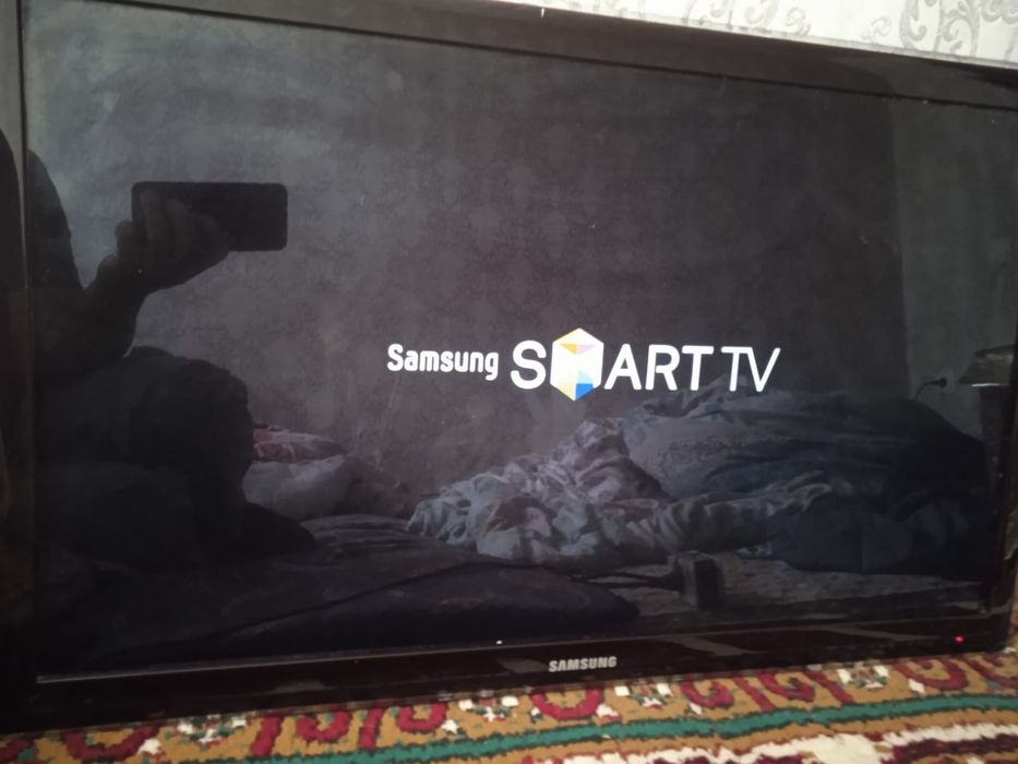 Телевизор  samsung smart tv надо ремонт экран всё работает