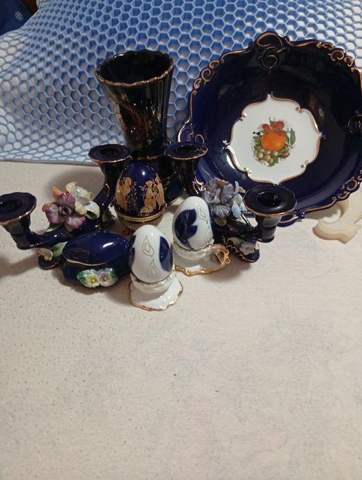 Vând set decorativ porțelan albastru cobalt.