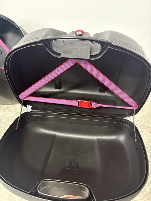 Genți laterale / bagaje dedicate Kawasaki - suzuki Pret fix !!