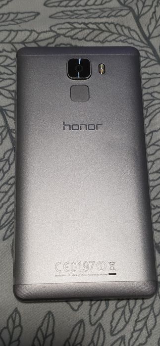Telefon Honor 7 (model PLK-L01)