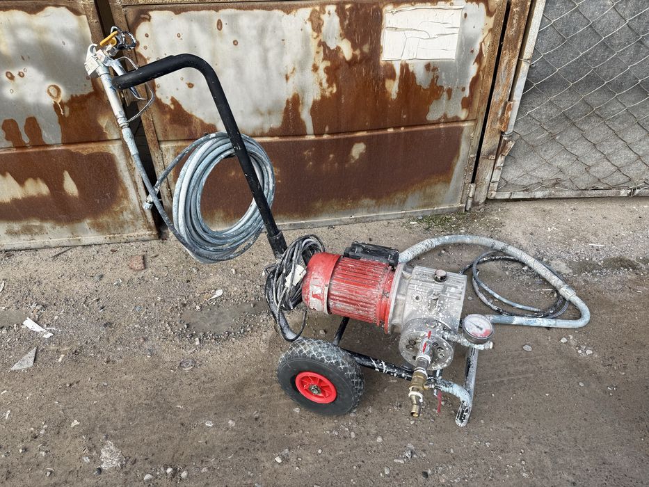 * Larius Dali безвоздушный мембранный окрасочный аппарат Италия!