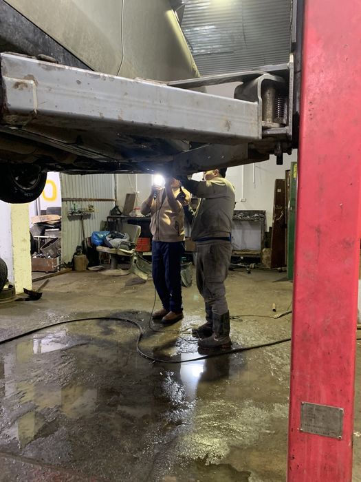 Автосервис работаем  до 21:00 вечера