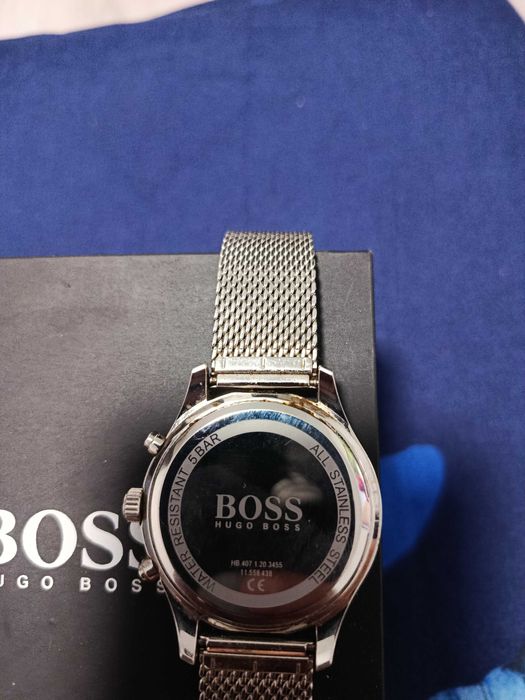 Ceas Hugo Boss că  nou
