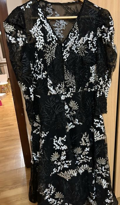 Платья разные размеры 42-44 М