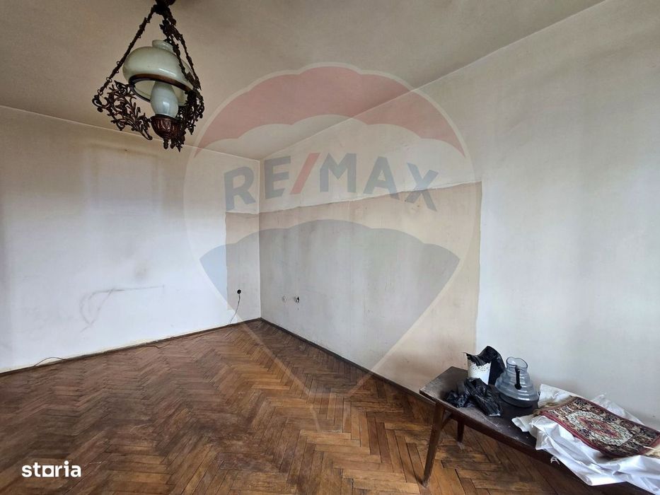 Apartament 3 camere, decomandat, Alba Iulia, (Cetate) 84.000 euro