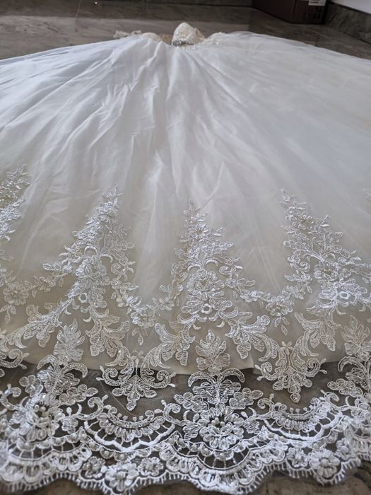 Rochie de mireasa+ voal