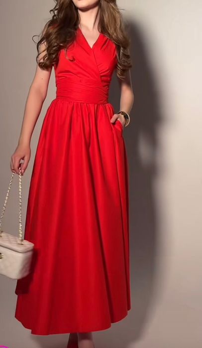 Продам новое платье красного цвета,