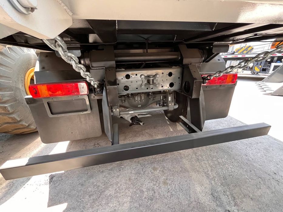 Самосвал HOWO 25 тн