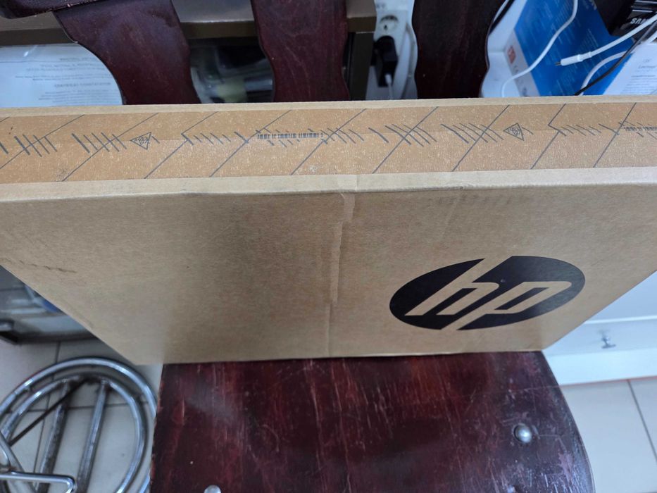 HP Laptop 14" i3-N305