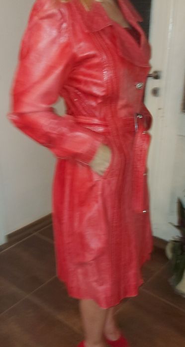 Дамско кожено манто